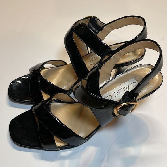 Calico woman’s black patent leather heeled sandals. Size 7.5 - Picture 4 of 10